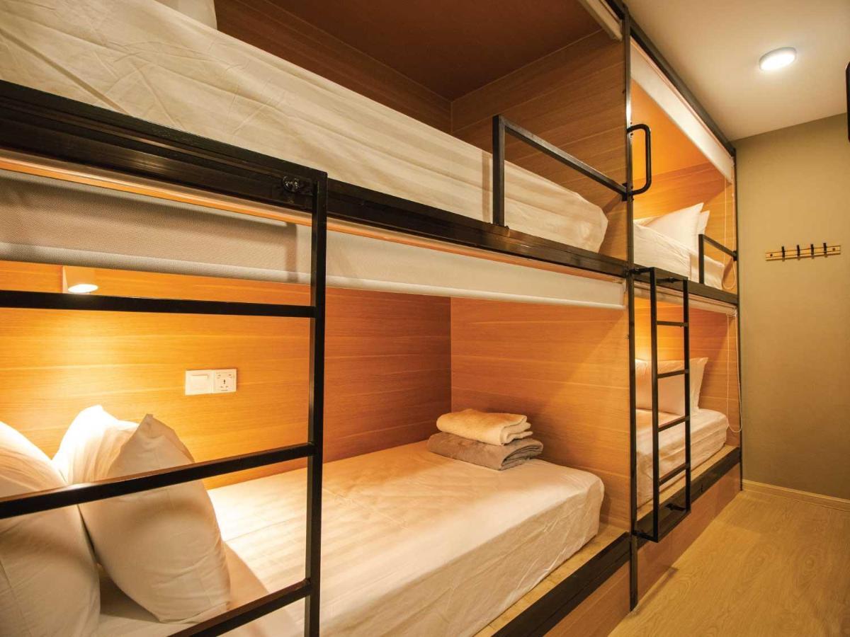 Hexa Hotel & Backpackers Capsules Bukit Bintang Куала-Лумпур Екстер'єр фото