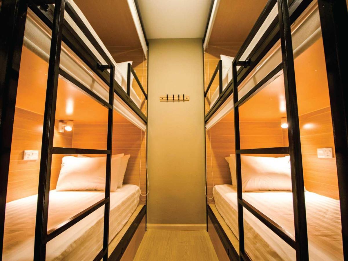 Hexa Hotel & Backpackers Capsules Bukit Bintang Куала-Лумпур Екстер'єр фото